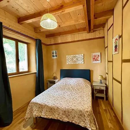 Casa vacanze Du Petit Bois En Paille Mayrinhac-Lentour